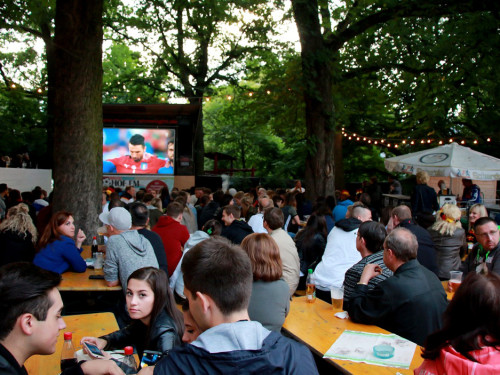 Public Viewing EM Deutschland - Italien ParkCafe – Foto 4
