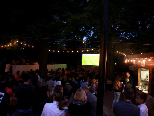 Public Viewing EM Deutschland - Italien ParkCafe – Foto 13