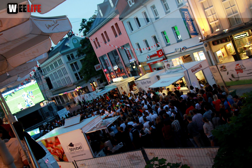 Public Viewing EM Deutschland Frankreich Euroherz Fanmeile