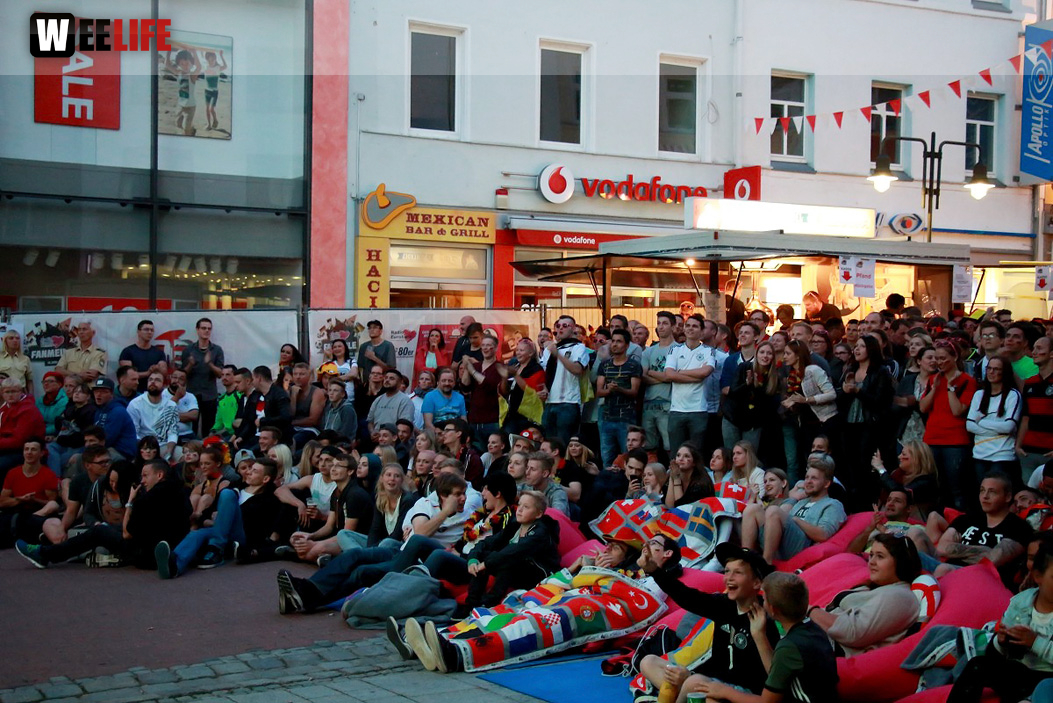 Public Viewing EM Deutschland Frankreich Euroherz Fanmeile