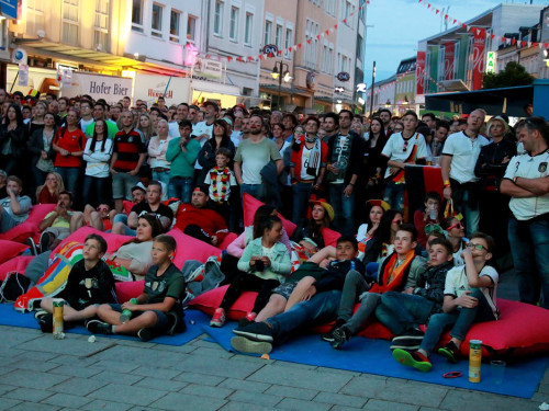 Public Viewing EM Deutschland Frankreich Euroherz Fanmeile – Foto 10