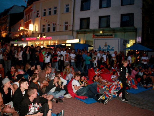 Public Viewing EM Deutschland Frankreich Euroherz Fanmeile – Foto 12