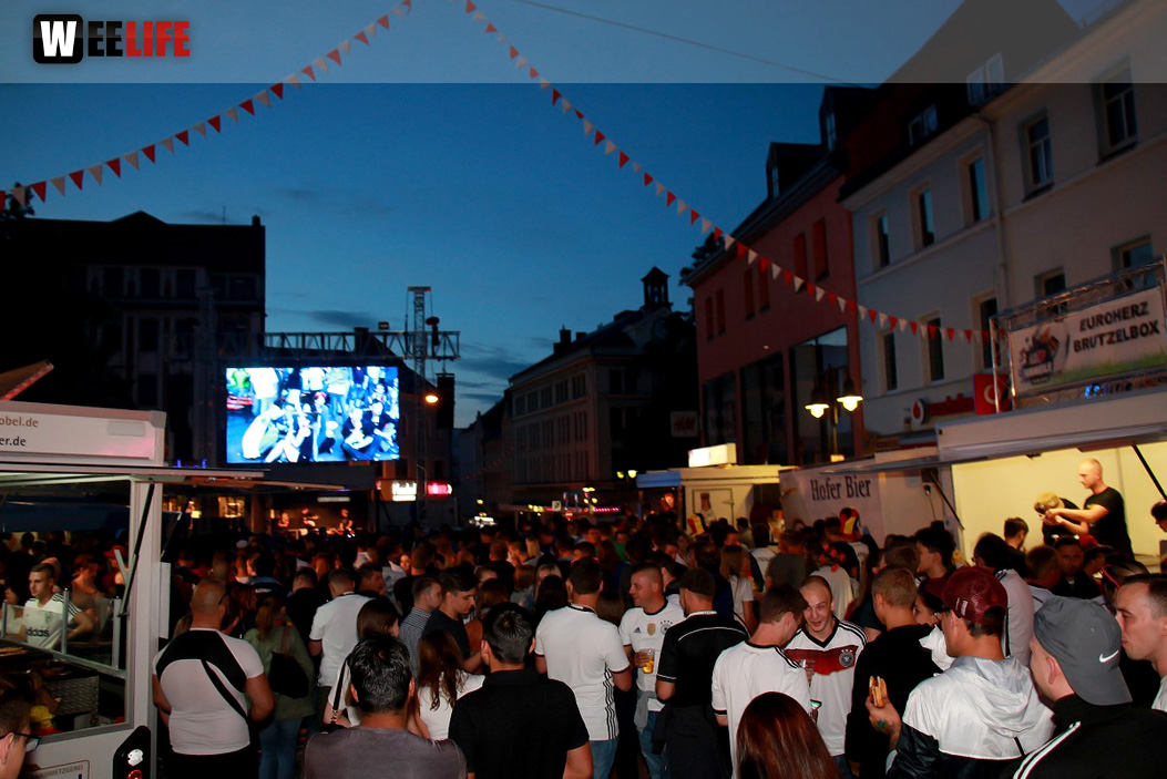 Public Viewing EM Deutschland Frankreich Euroherz Fanmeile