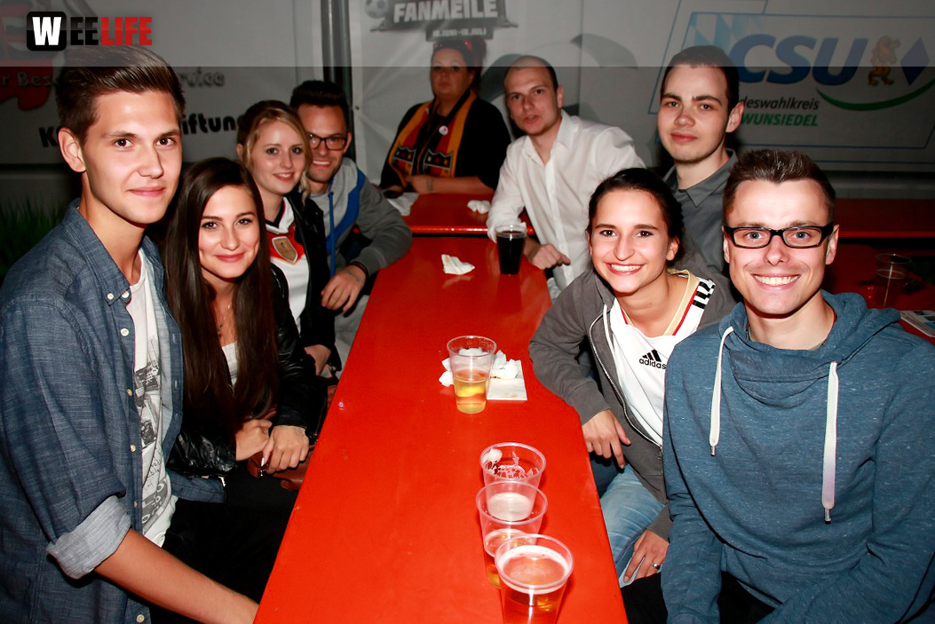 Public Viewing EM Deutschland Frankreich Euroherz Fanmeile