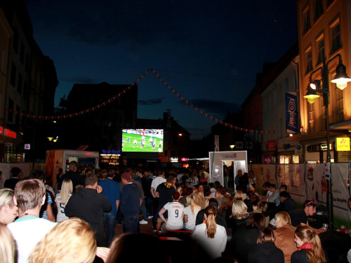 Public Viewing EM Deutschland Frankreich Euroherz Fanmeile – Foto 25