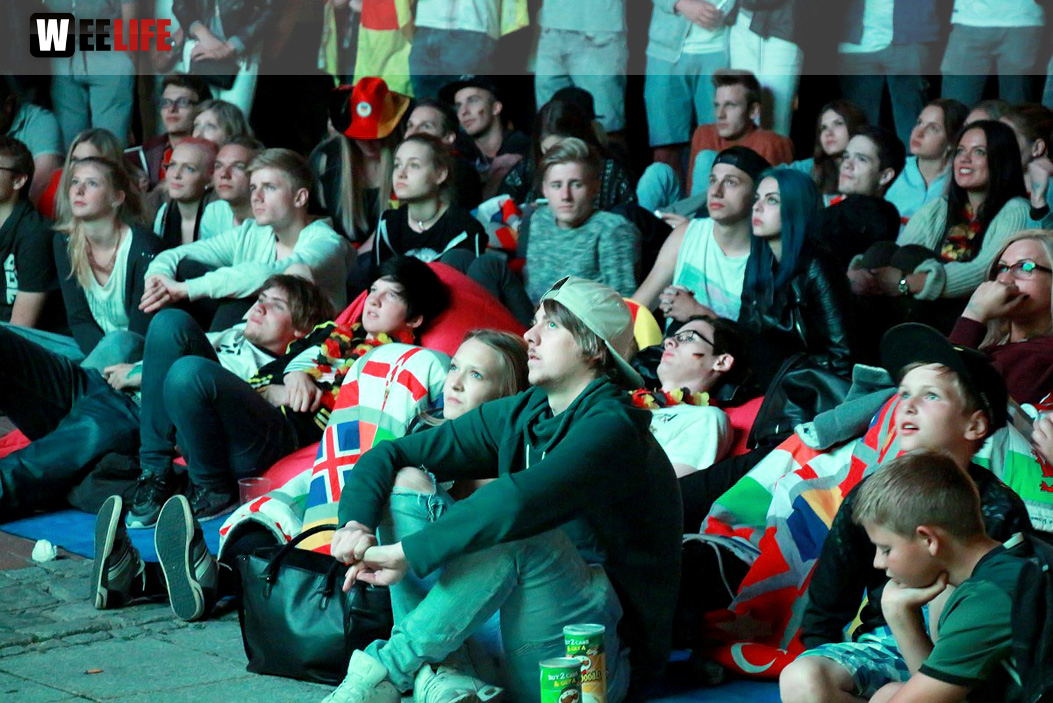 Public Viewing EM Deutschland Frankreich Euroherz Fanmeile
