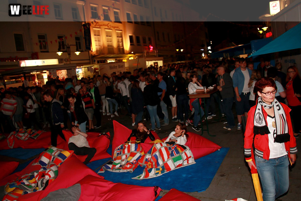 Public Viewing EM Deutschland Frankreich Euroherz Fanmeile
