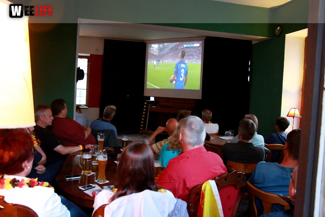 Public Viewing EM Deutschland Frankreich Trompeter,Buttler\'s, Rossini,KKH, Treffpunkt