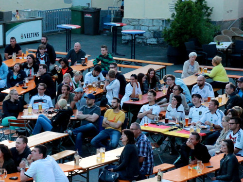 Public Viewing EM Deutschland Frankreich Trompeter,Buttler\'s, Rossini,KKH, Treffpunkt – Foto 9