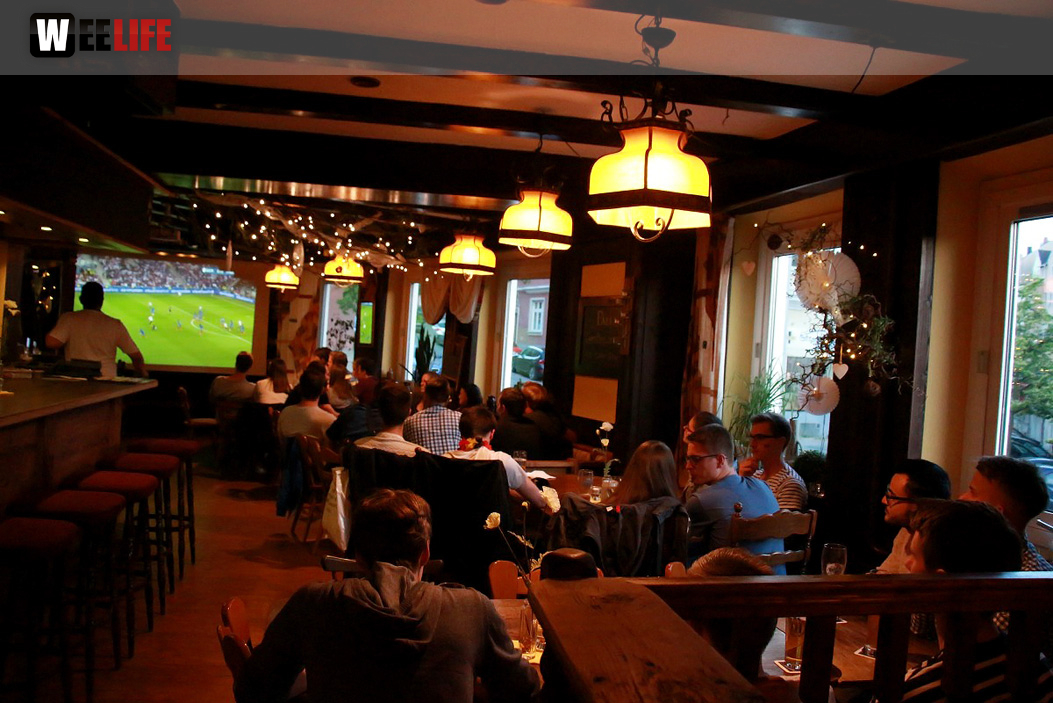 Public Viewing EM Deutschland Frankreich Trompeter,Buttler\'s, Rossini,KKH, Treffpunkt