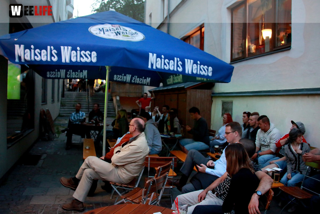 Public Viewing EM Deutschland Frankreich Trompeter,Buttler\'s, Rossini,KKH, Treffpunkt