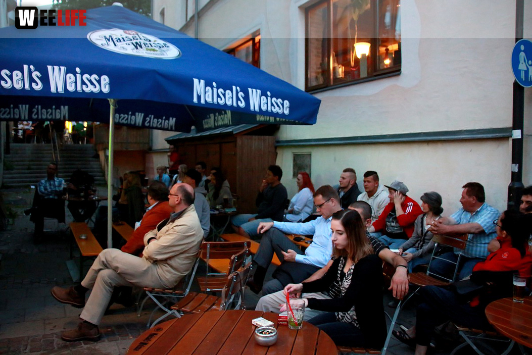 Public Viewing EM Deutschland Frankreich Trompeter,Buttler\'s, Rossini,KKH, Treffpunkt