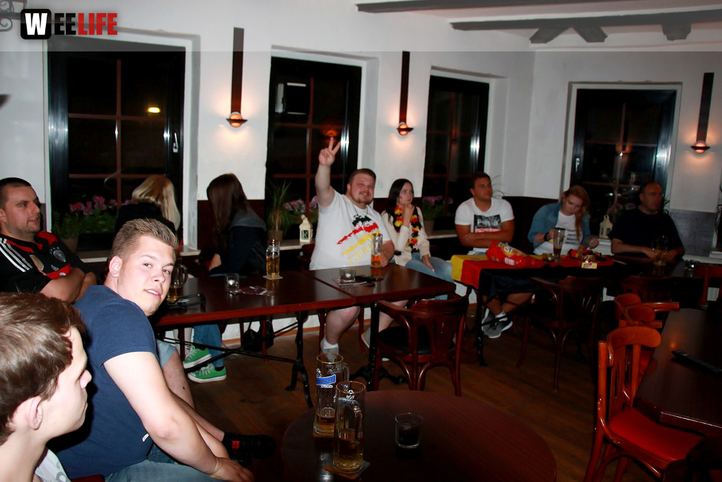 Public Viewing EM Deutschland Frankreich Trompeter,Buttler\'s, Rossini,KKH, Treffpunkt