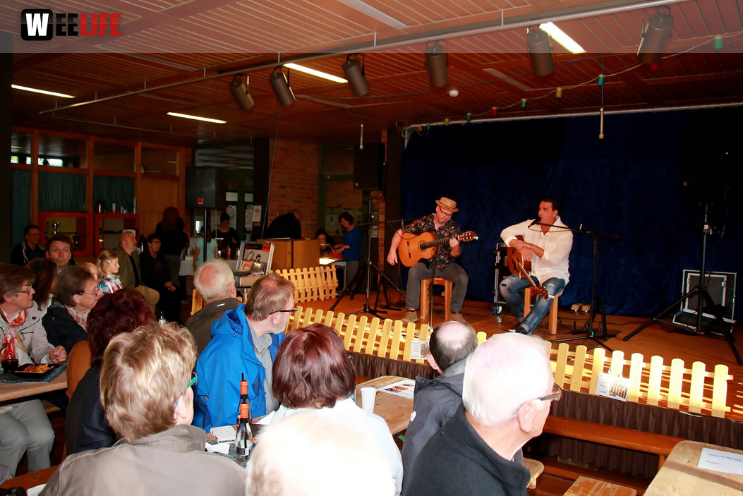 Innenhof Konzert Moschendorf mit FRIEDRICH & WIESENHÜTTER