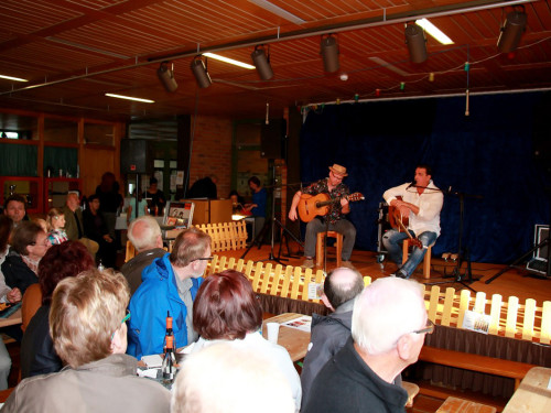 Innenhof Konzert Moschendorf mit FRIEDRICH & WIESENHÜTTER – Foto 14