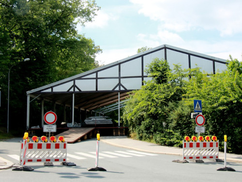 Volksfestaufbau Die Halln – Foto 2