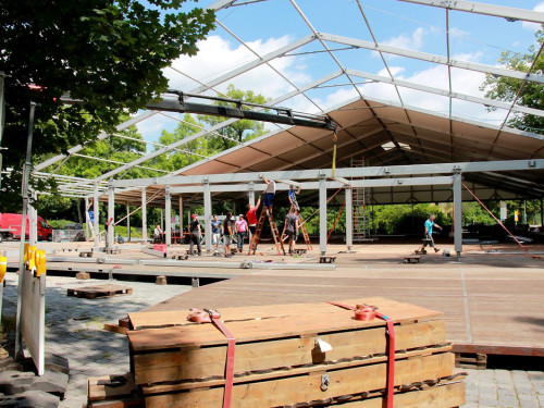 Volksfestaufbau Die Halln – Foto 6