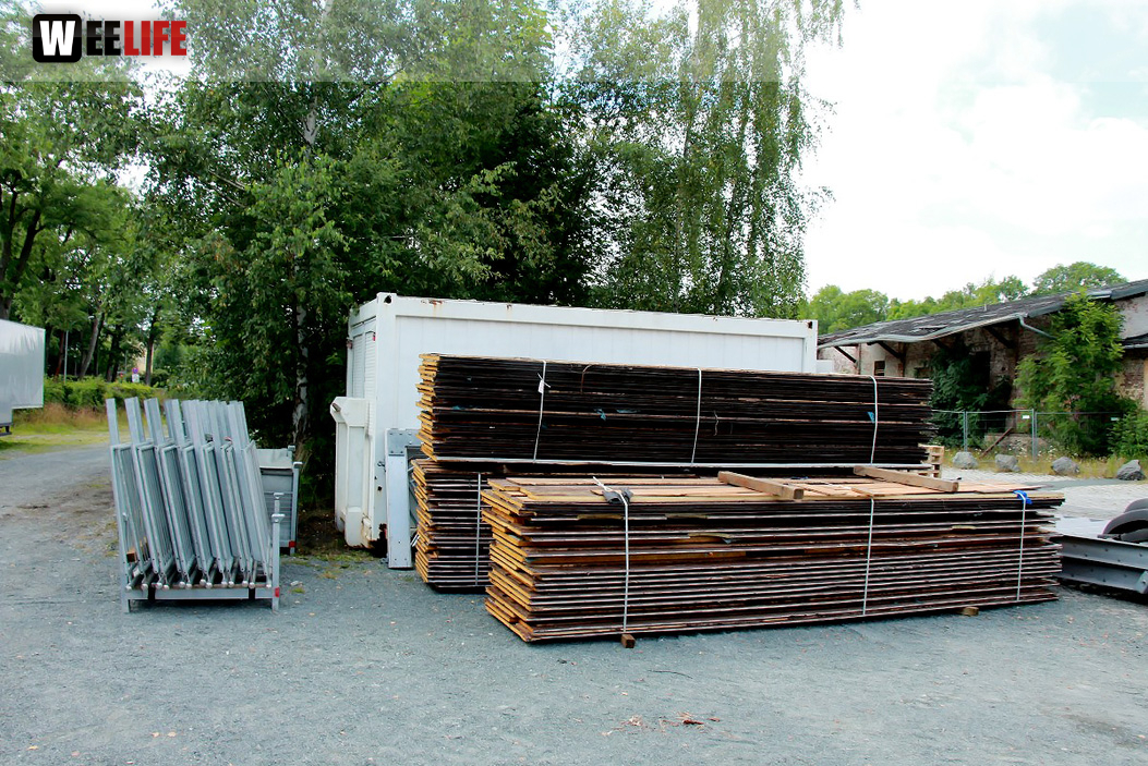 Volksfestaufbau Die Halln