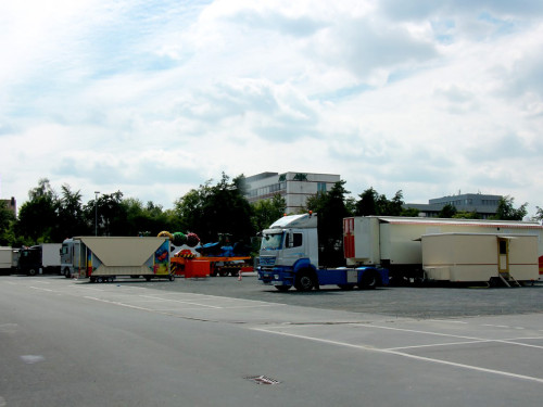 Volksfestaufbau Die Halln – Foto 23