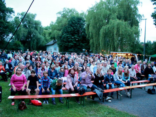 Sommerabend am Saaleufer mit Joy in Belief – Foto 16