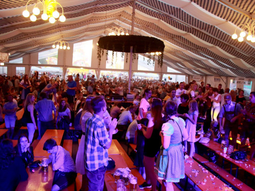 Wiesenfest Schwarzenbach Saale mit Midnight Ladies – Foto 34