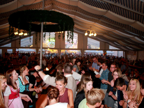 Wiesenfest Schwarzenbach Saale mit Midnight Ladies – Foto 41