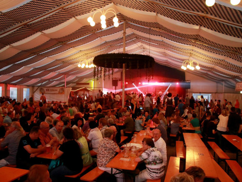 Wiesenfest Schwarzenbach Saale mit Midnight Ladies – Foto 46