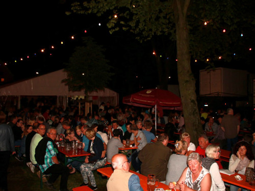 Wiesenfest Selbitz mit Stieflziacha Showband – Foto 28