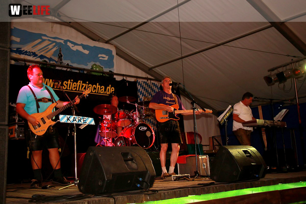 Wiesenfest Selbitz mit Stieflziacha Showband