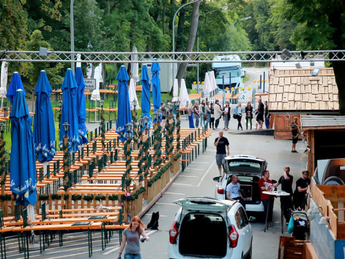 Volksfestaufbau Endspurt 27.7.16 – Foto 110