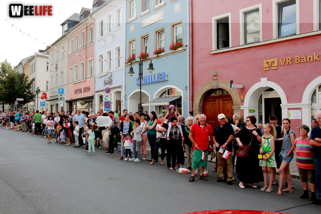 Hofer Volksfest 2016 Festzug Zuschauer