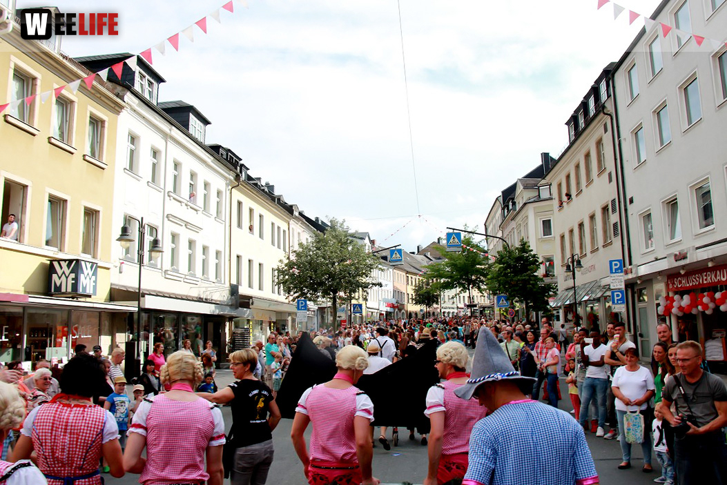Hofer Volksfest 2016 Festzug Zuschauer