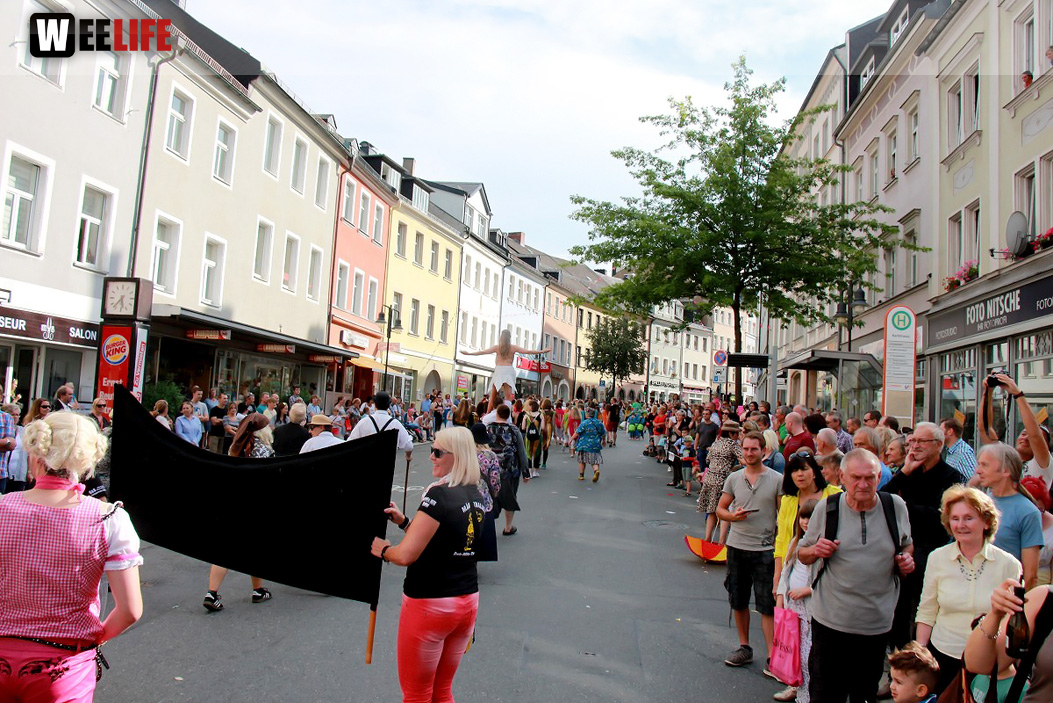 Hofer Volksfest 2016 Festzug Zuschauer