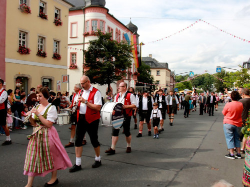 Hofer Volksfest 2016  Festzug Teil 1 29.7.16  – Foto 8