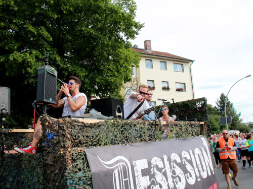 Hofer Volksfest 2016  Festzug Teil 3 29.7.16  – Foto 4