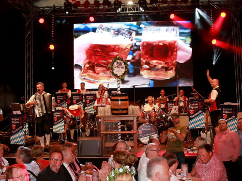 Hofer Volksfest 2016 Tag 1 Freitag BierAnstich – Foto 2