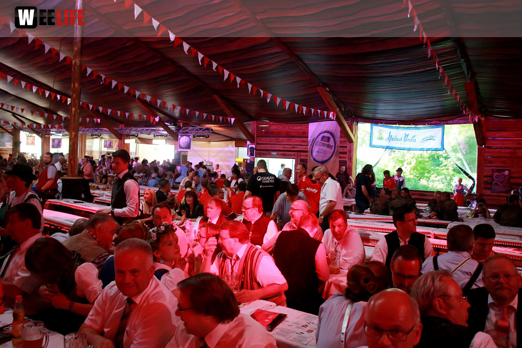 Hofer Volksfest 2016 Tag 1 Freitag Nach dem Umzug  Original Töpener Blasmusik