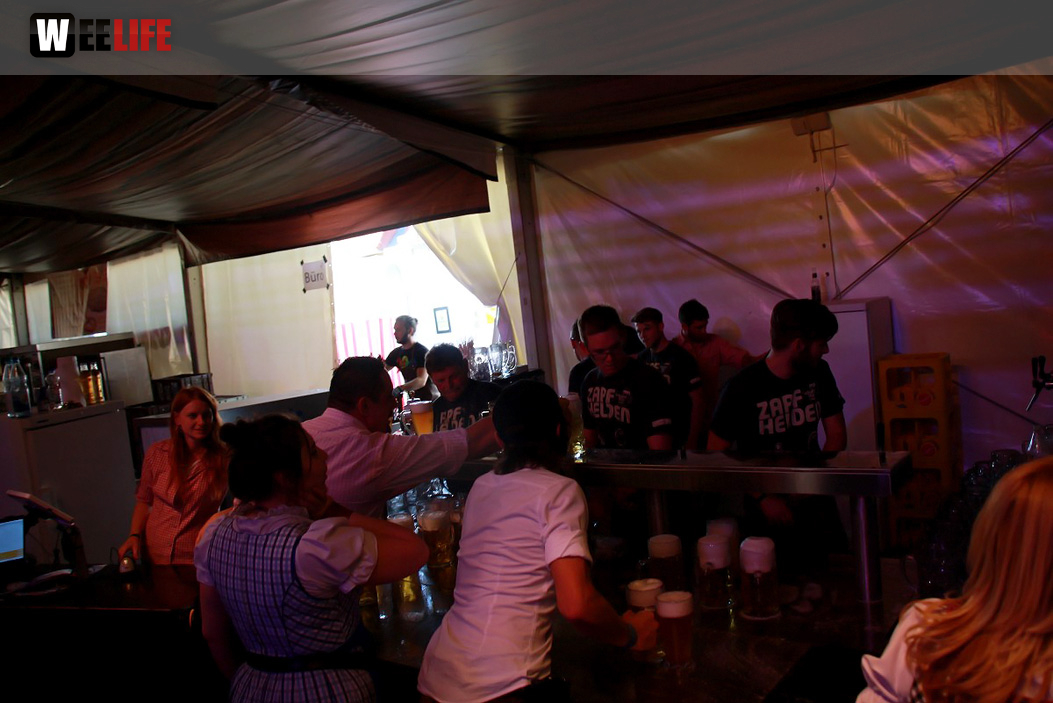 Hofer Volksfest 2016 Tag 1 Freitag Nach dem Umzug  Original Töpener Blasmusik