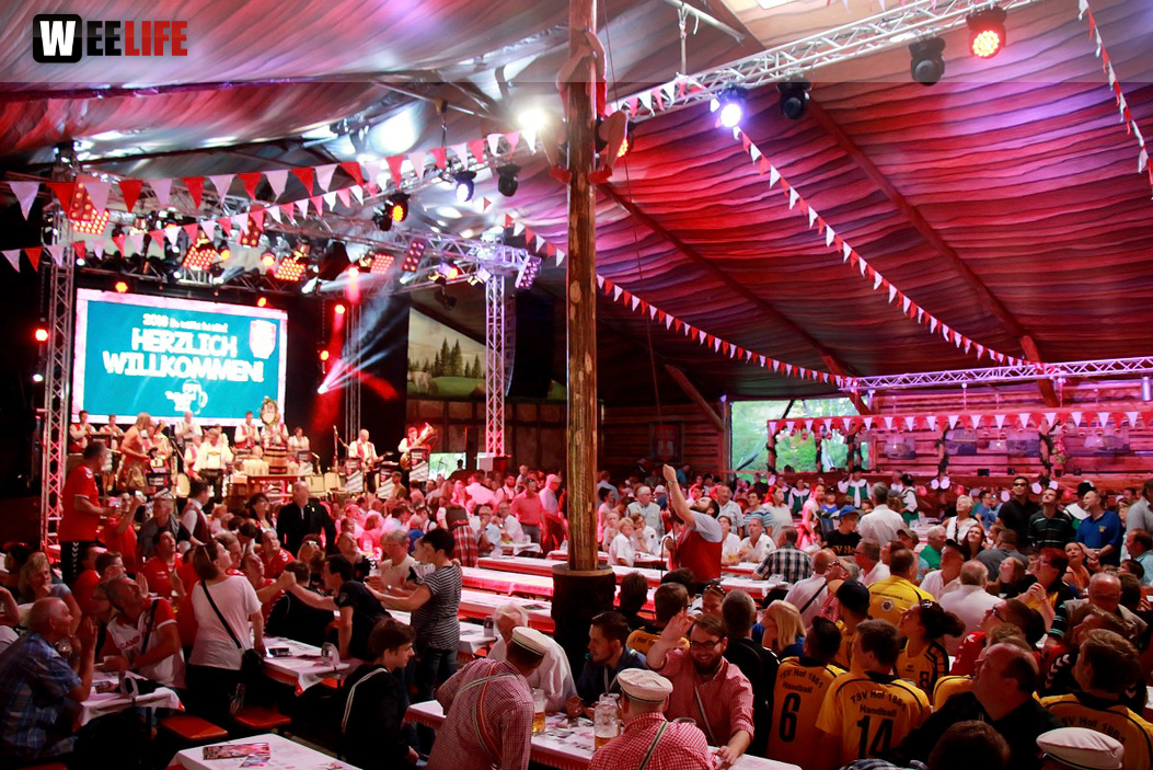 Hofer Volksfest 2016 Tag 1 Freitag Nach dem Umzug  Original Töpener Blasmusik