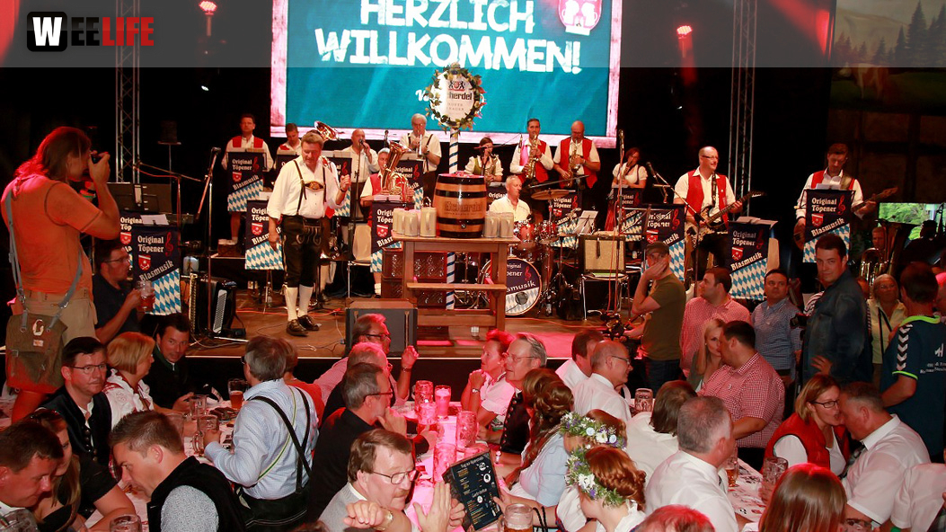 Hofer Volksfest 2016 Tag 1 Freitag Nach dem Umzug  Original Töpener Blasmusik