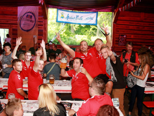 Hofer Volksfest 2016 Tag 1 Freitag Nach dem Umzug  Original Töpener Blasmusik – Foto 14