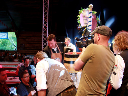 Hofer Volksfest 2016 Tag 1 Freitag Nach dem Umzug  Original Töpener Blasmusik – Foto 23