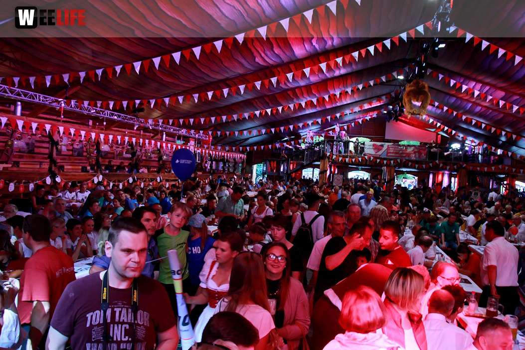 Hofer Volksfest 2016 Tag 1 Freitag Nach dem Umzug  Original Töpener Blasmusik