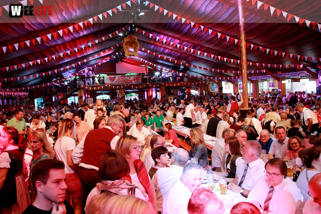 Hofer Volksfest 2016 Tag 1 Freitag Nach dem Umzug  Original Töpener Blasmusik