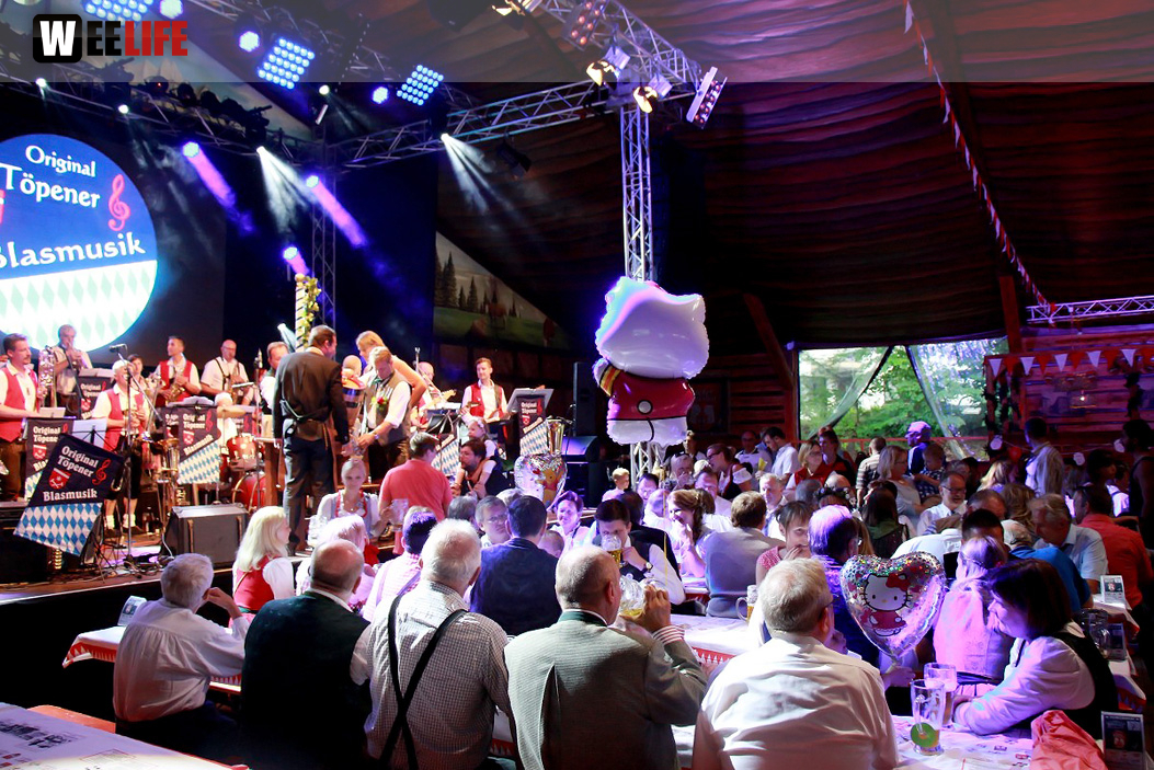 Hofer Volksfest 2016 Tag 1 Freitag Nach dem Umzug  Original Töpener Blasmusik