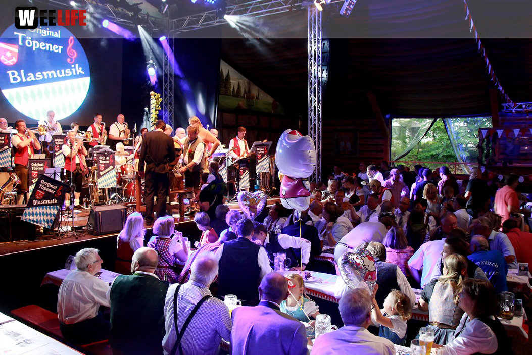 Hofer Volksfest 2016 Tag 1 Freitag Nach dem Umzug  Original Töpener Blasmusik