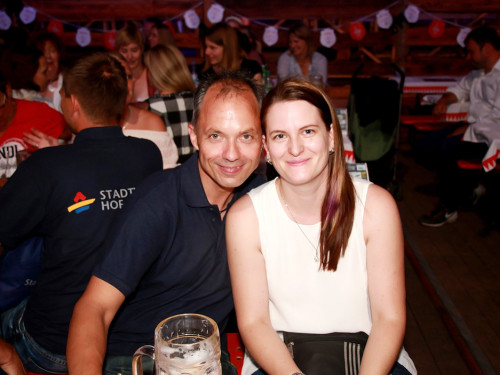 Hofer Volksfest 2016 Tag 1 Freitag Nach dem Umzug  Original Töpener Blasmusik – Foto 42