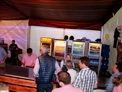 Hofer Volksfest 2016 Tag 1 Freitag Nach dem Umzug  Original Töpener Blasmusik – Foto 43