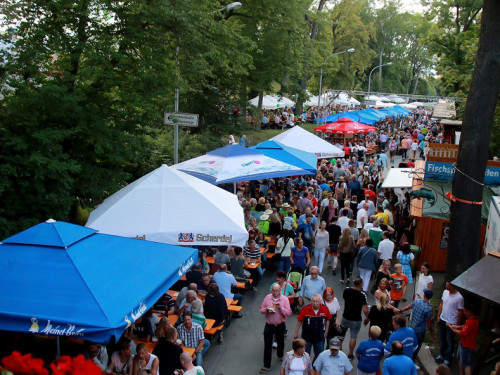 Hofer Volksfest 2016 Tag 1 Freitag Nach dem Umzug  Original Töpener Blasmusik – Foto 48