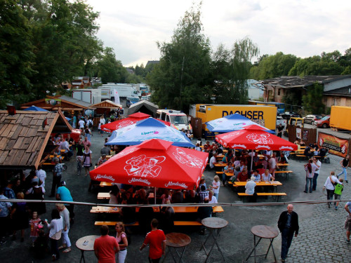 Hofer Volksfest 2016 Tag 1 Freitag Nach dem Umzug  Original Töpener Blasmusik – Foto 54